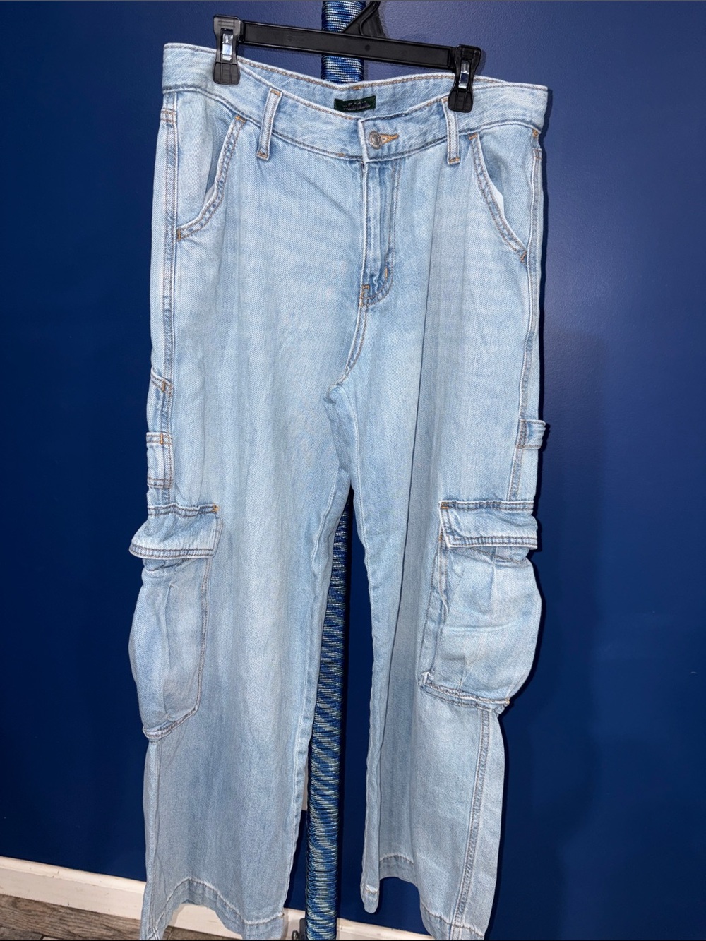 Wild Fable- Wide Leg Cargo Jeans – Size 6 - Picture 3 of 16